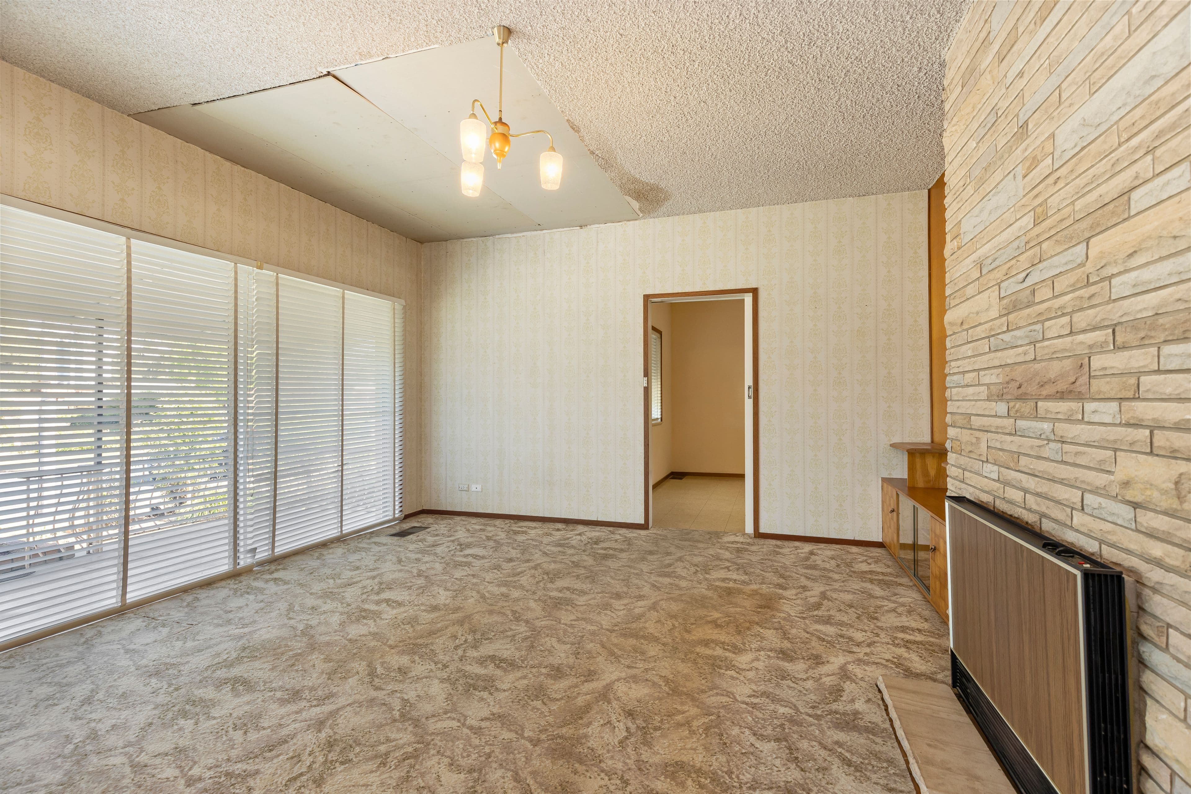 16 White Avenue, Kooringal NSW 2650, Kooringal - Thumbnail 3