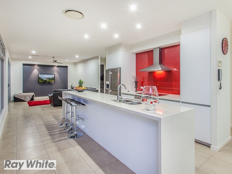 8 Enright Place, NORTH LAKES QLD 4509, North Lakes - Thumbnail 5