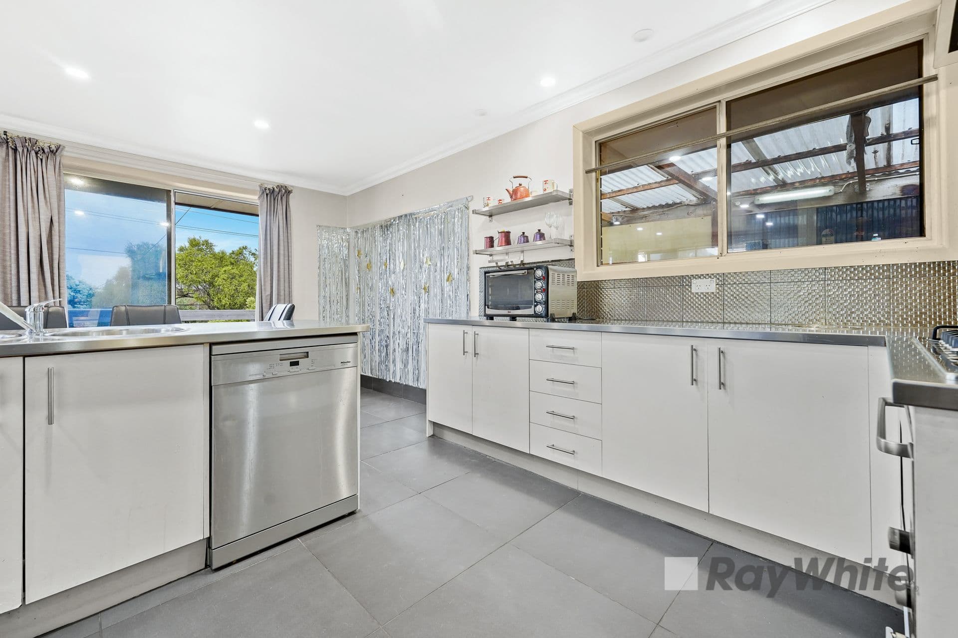 1 Torana Court, Doveton VIC 3177, Doveton - Thumbnail 5