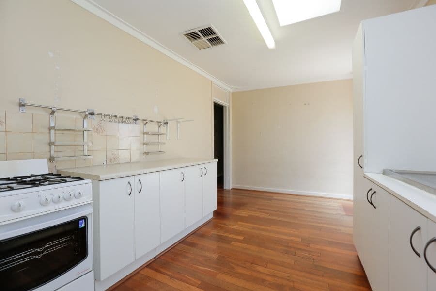 12 Dixon Avenue, Kewdale WA 6105, Kewdale - Thumbnail 3