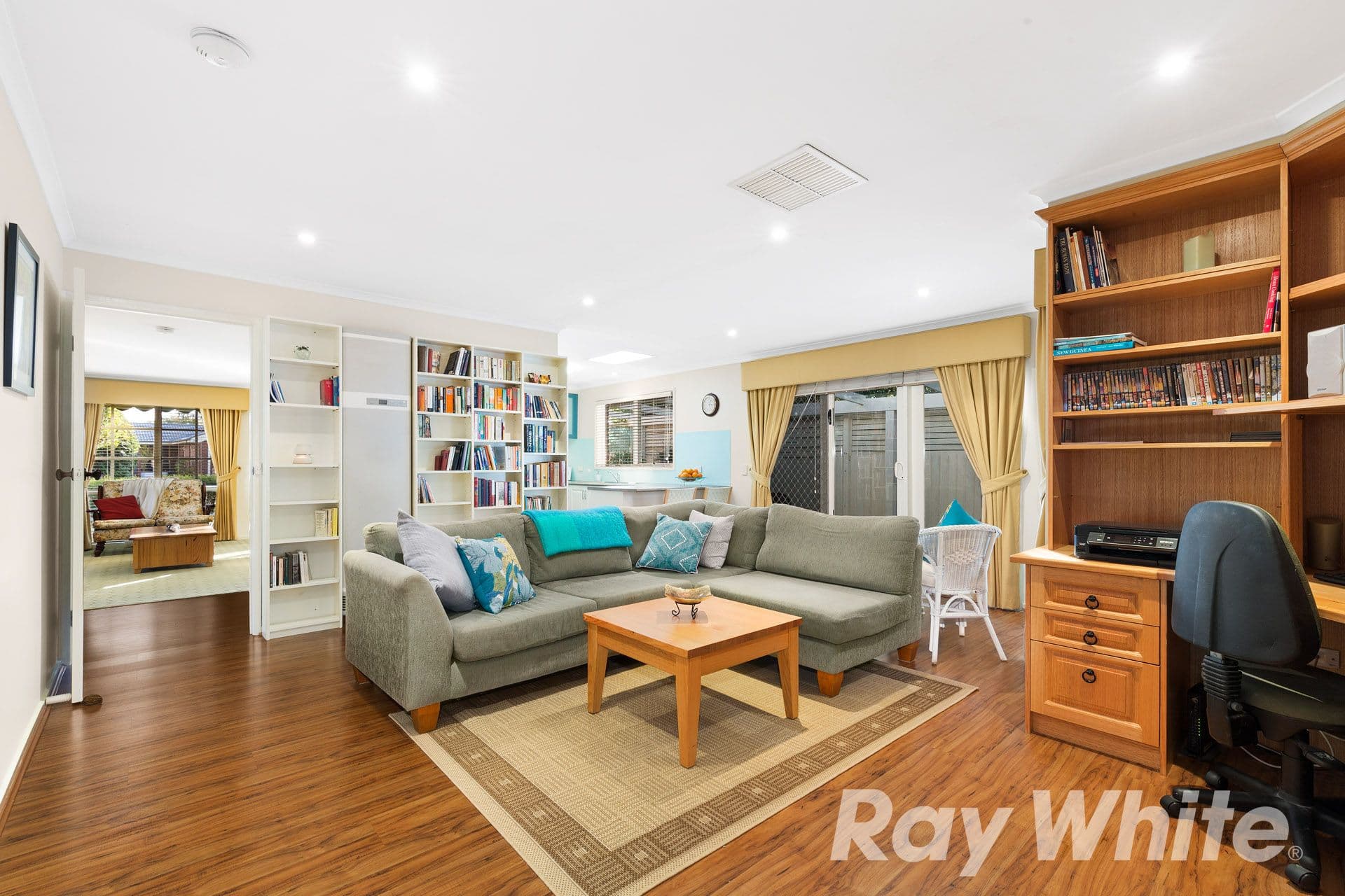 22 Watersedge Close, Knoxfield VIC 3180, Knoxfield - Thumbnail 6
