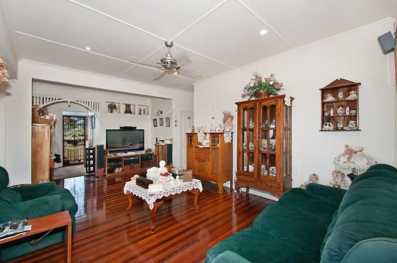 33 Alkira Street, TUGUN QLD 4224, Tugun - Thumbnail 3