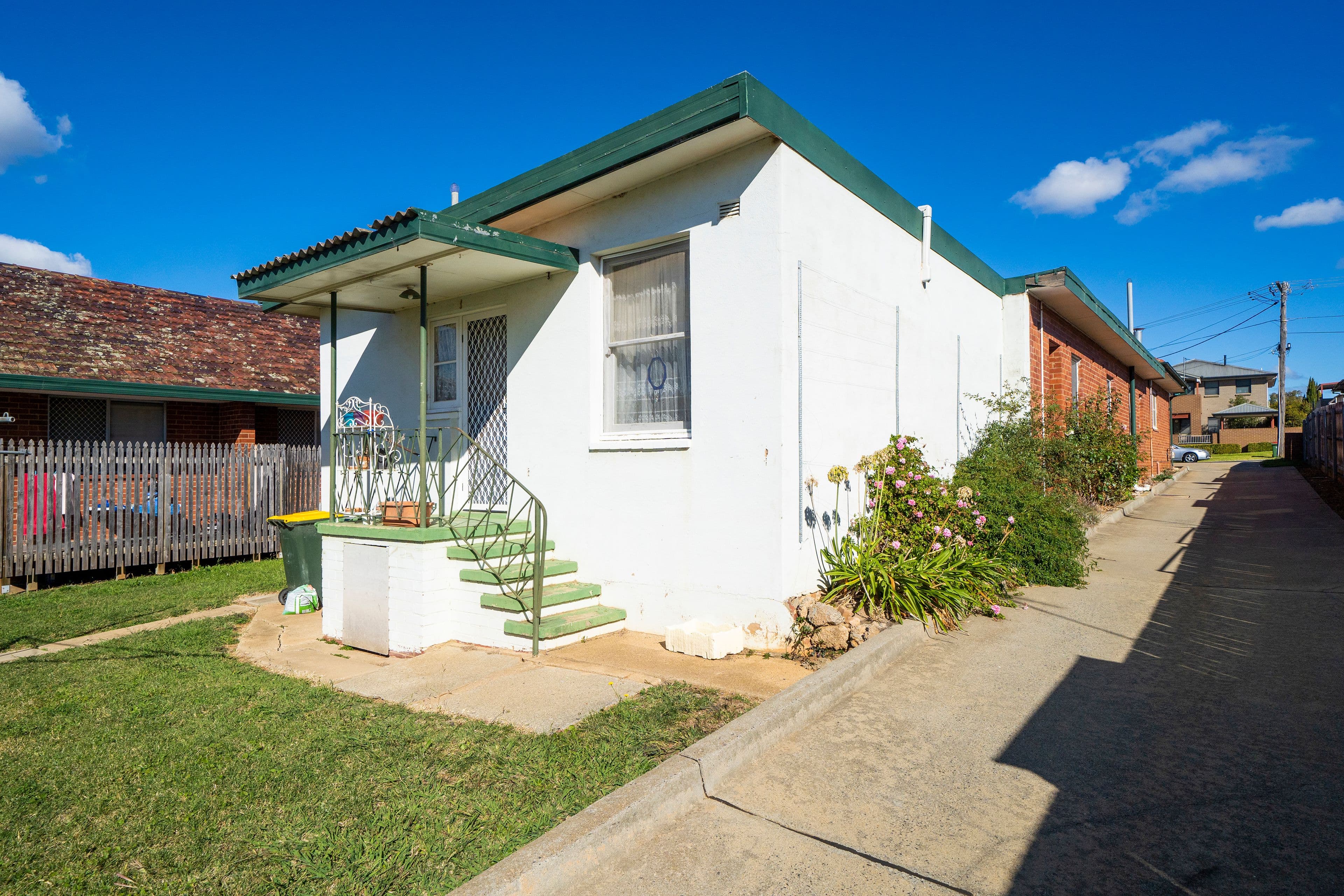 9 Gerald Street, Queanbeyan NSW 2620, Queanbeyan - Image 1