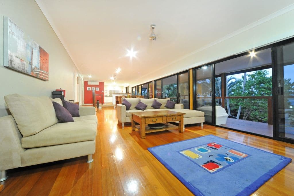 4 Daydream Court, CANNONVALE QLD 4802, Cannonvale - Thumbnail 2