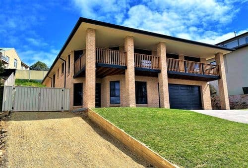 10 Carinya Place, Cooma, Cooma - Image 1