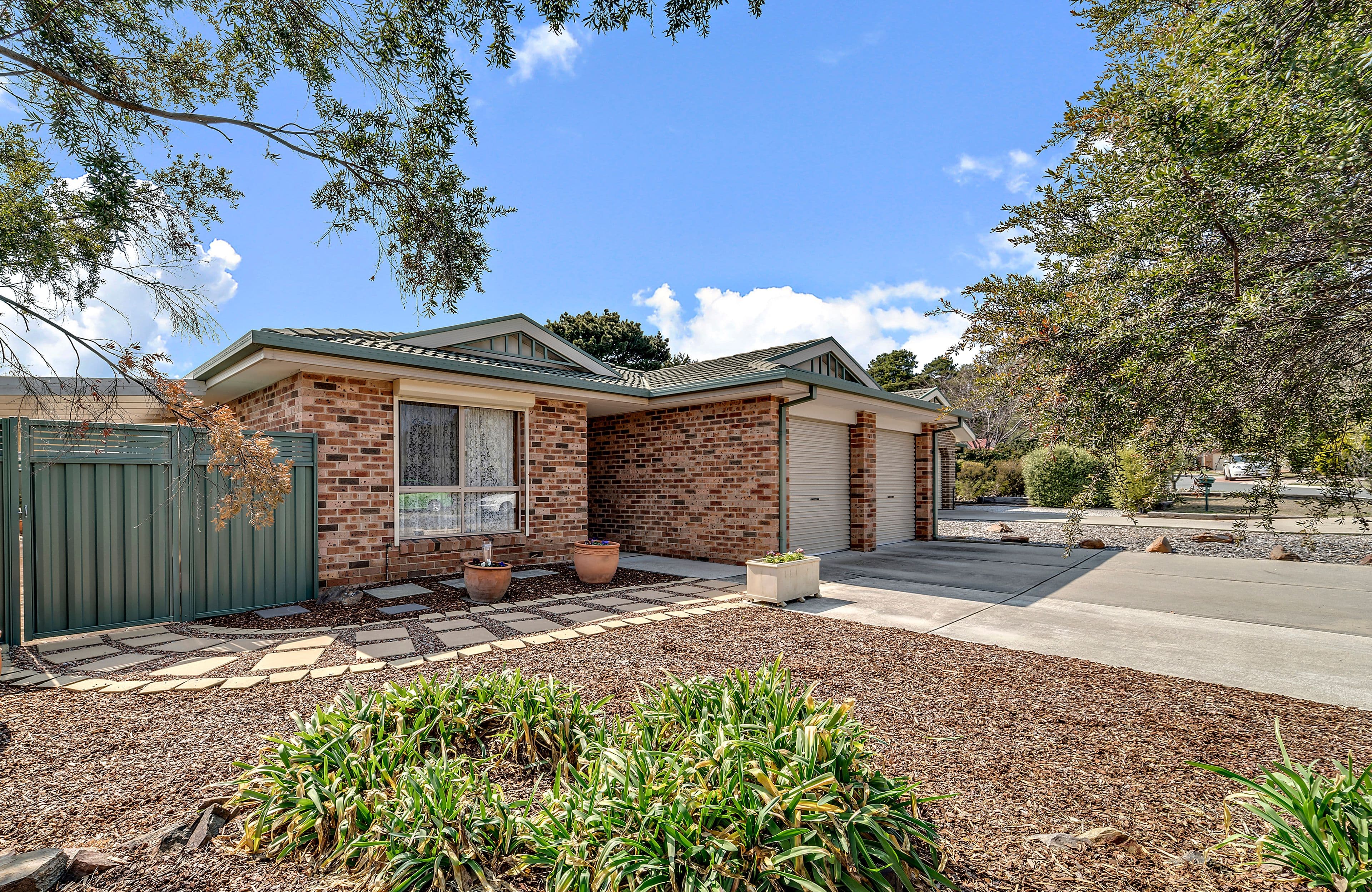 10 Bushby Place, Holt ACT 2615, Holt - Thumbnail 2