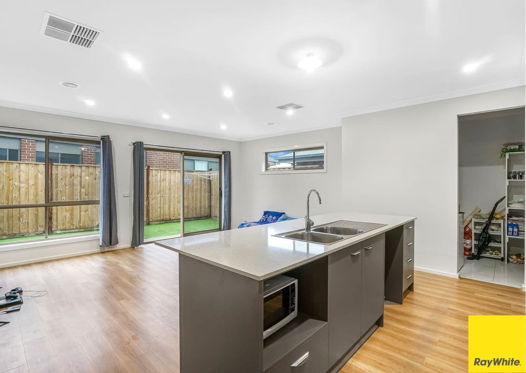 51 Perry Road, Werribee VIC 3030, Werribee - Thumbnail 3
