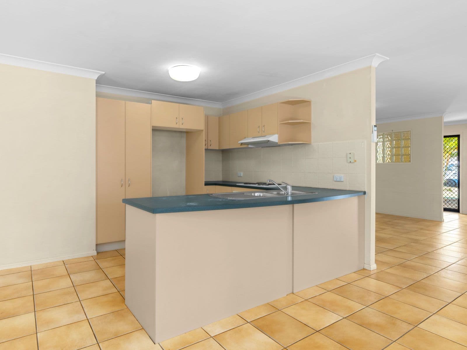7 Adley Street, Carindale QLD 4152, Carindale - Thumbnail 4