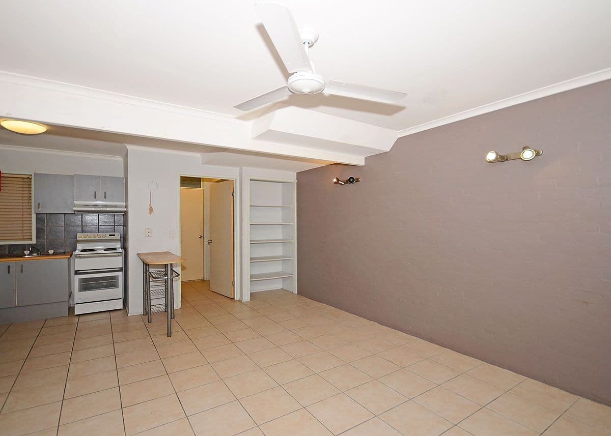 10 Denmans Camp Road, Torquay QLD 4655, Torquay - Thumbnail 2