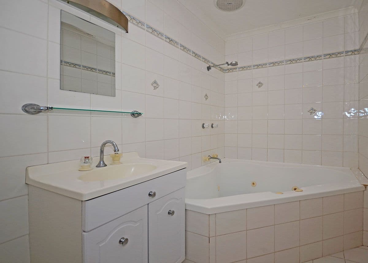 10 Denmans Camp Road, Torquay QLD 4655, Torquay - Thumbnail 4