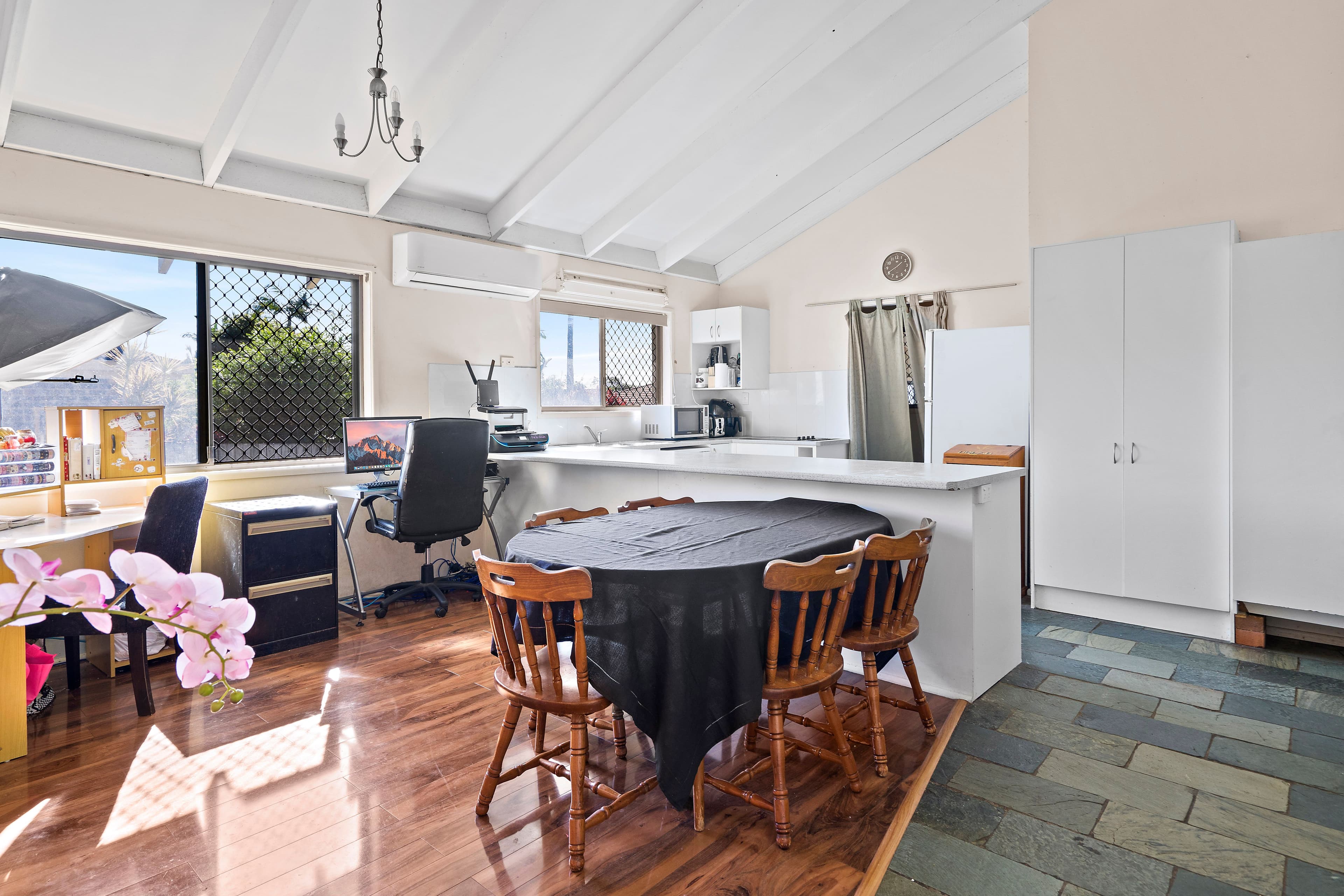 108 Mount Warren Boulevard, Mount Warren Park QLD 4207, Mount Warren Park - Thumbnail 3