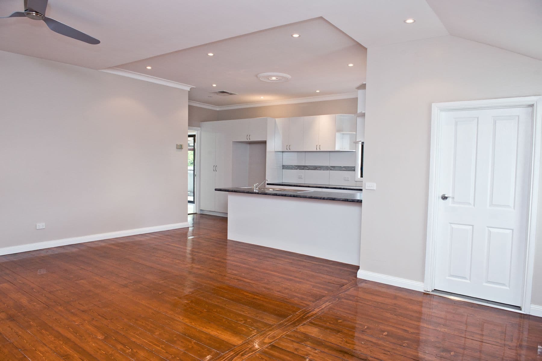 9 Standen Street, Swan Hill VIC 3585, Swan Hill - Thumbnail 3