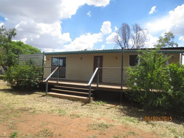 27 Richardson Road, Mount Isa QLD 4825, Mount Isa - Thumbnail 2