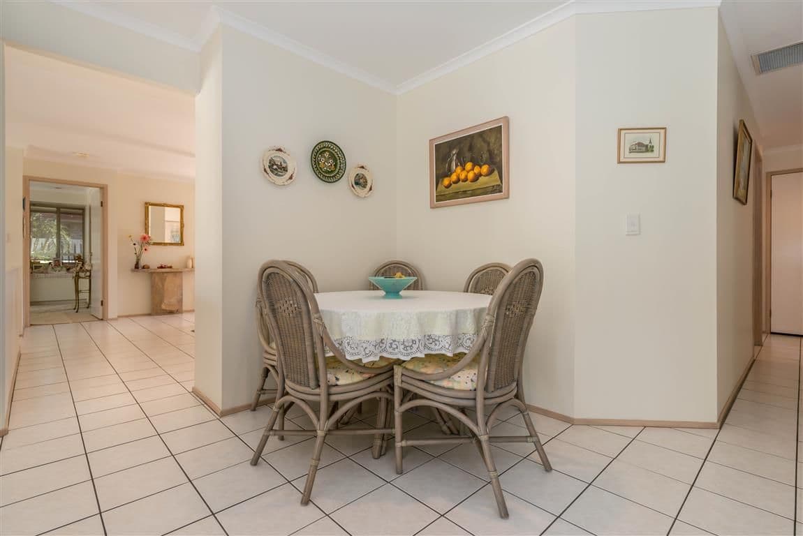 20 Westlake Court, HELENSVALE QLD 4212, Helensvale - Thumbnail 7