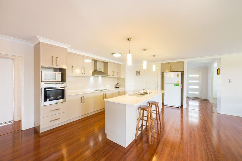 8 Schneider Court, MIDDLE RIDGE QLD 4350, Middle Ridge - Thumbnail 3