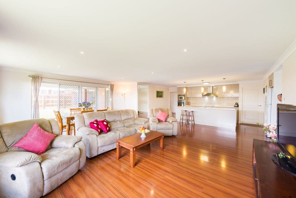 8 Schneider Court, MIDDLE RIDGE QLD 4350, Middle Ridge - Thumbnail 4