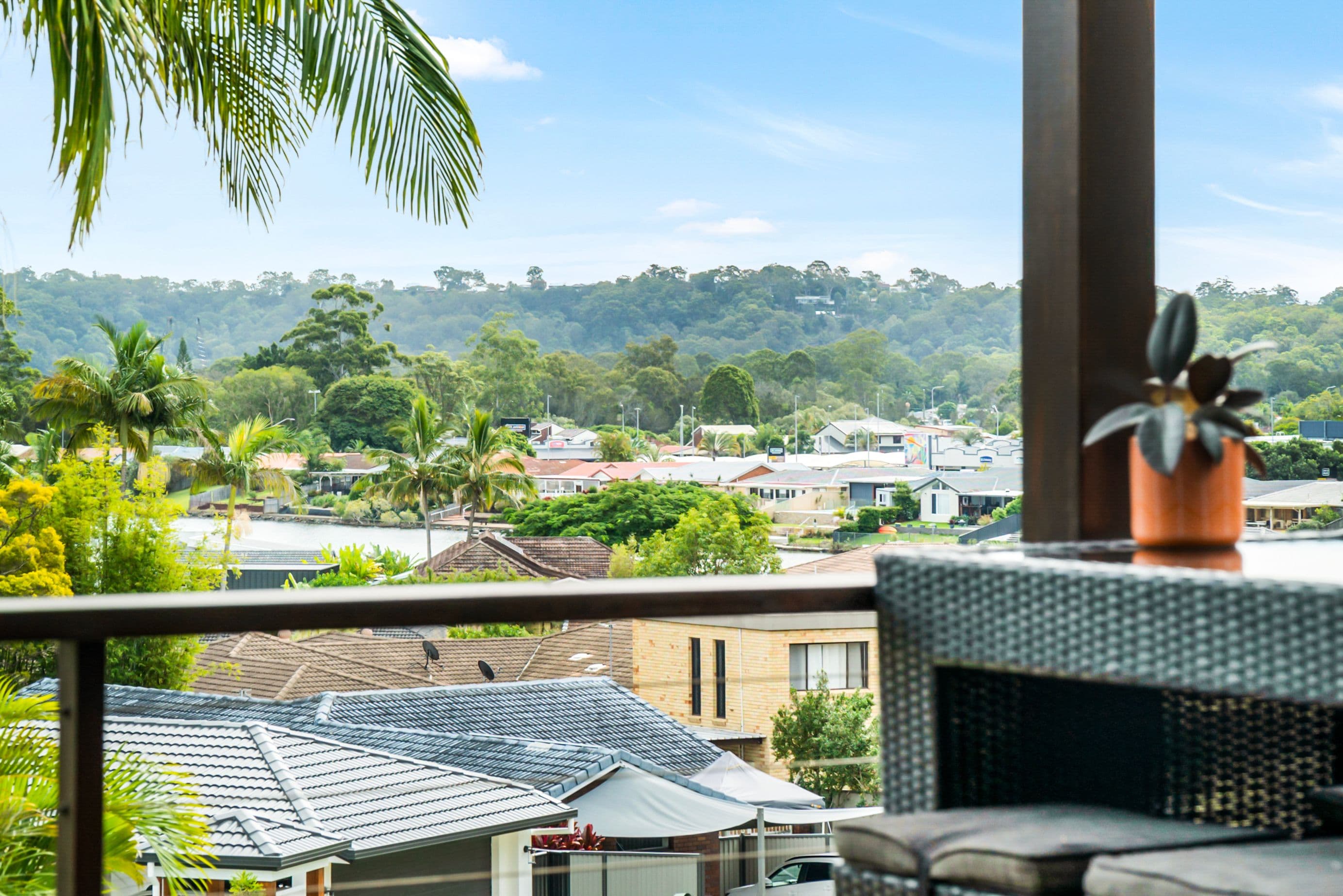 23 Currant Street, Elanora QLD 4221, Elanora - Thumbnail 2