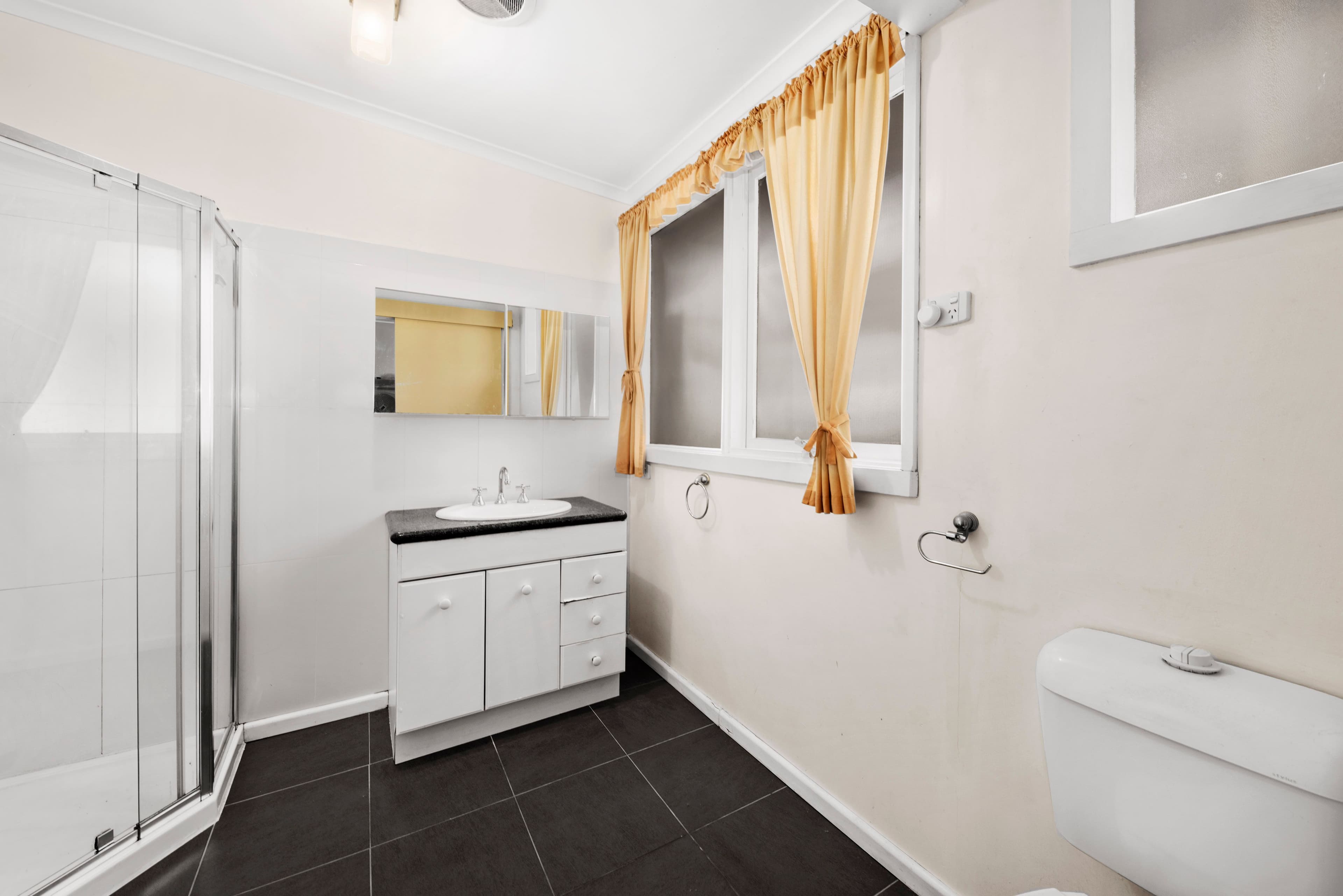 8 Pecan Court, Frankston North VIC 3200, Frankston North - Thumbnail 4