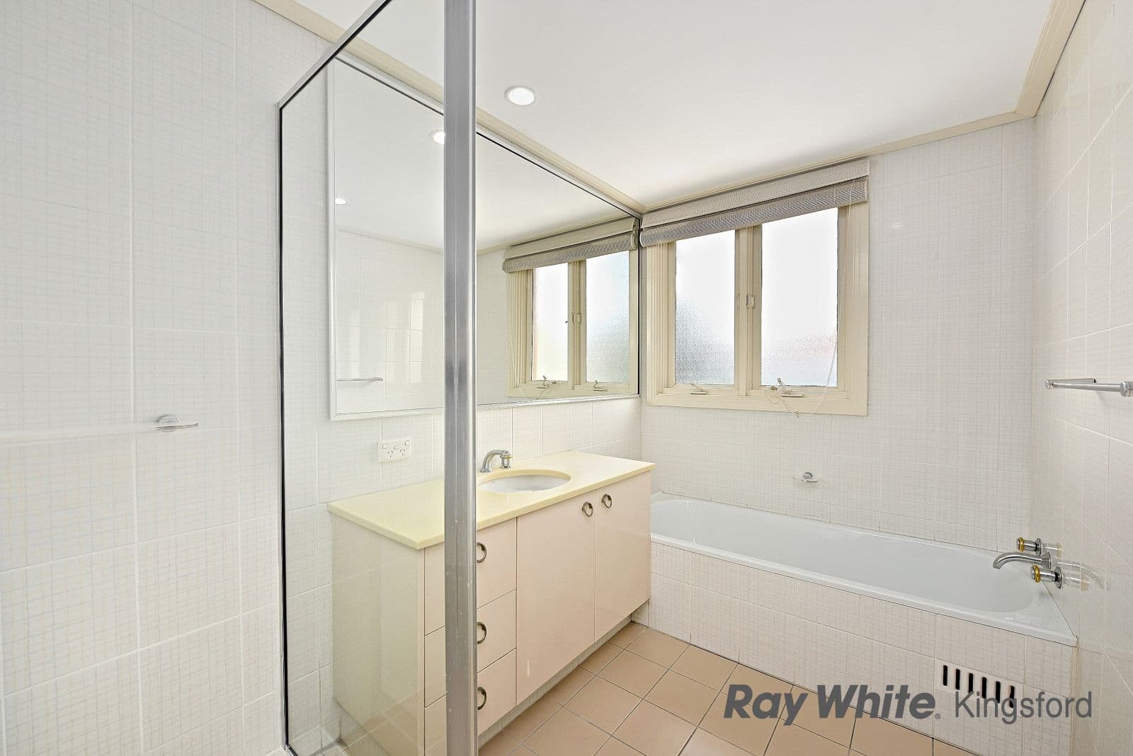 11 Brompton Road, Kensington - Thumbnail 7