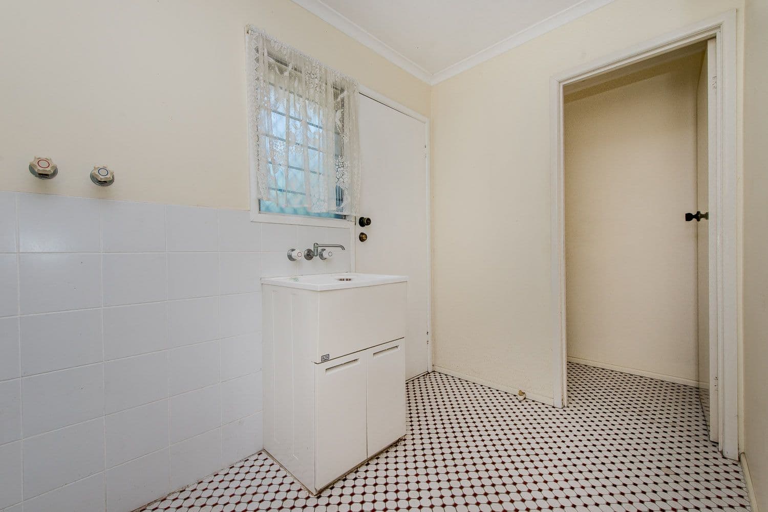 111 Albion Avenue, Miami QLD 4220, Miami - Thumbnail 8
