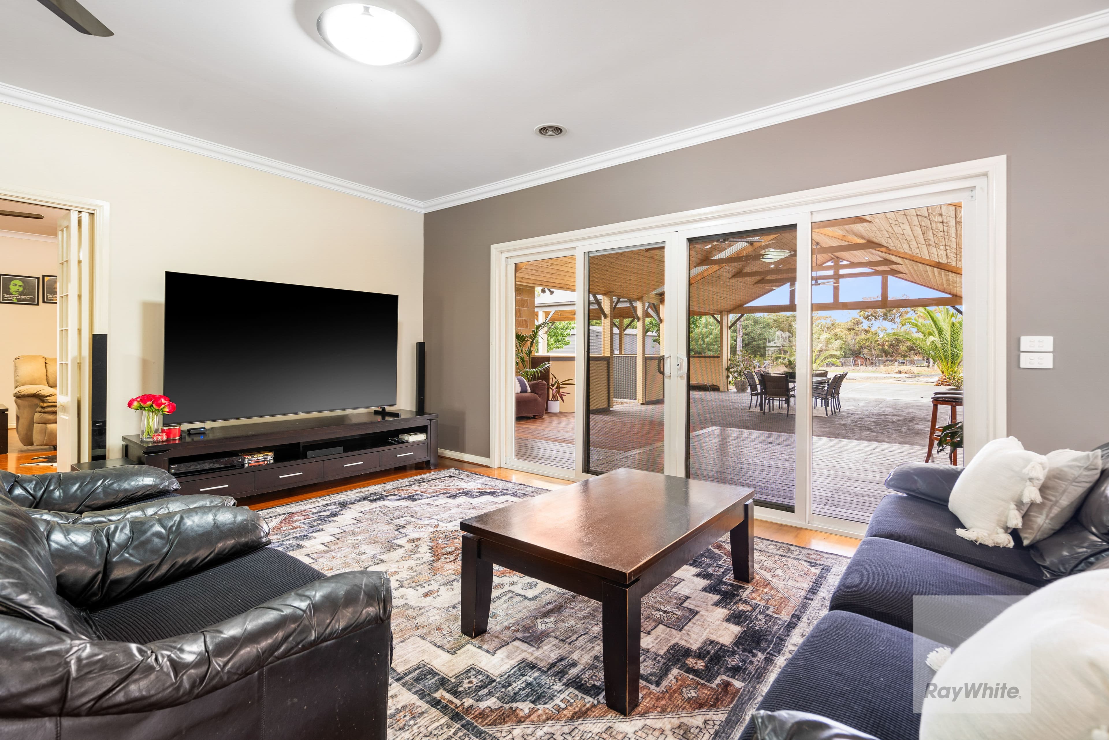 5 Oldbury Avenue, Sunbury VIC 3429, Sunbury - Thumbnail 4