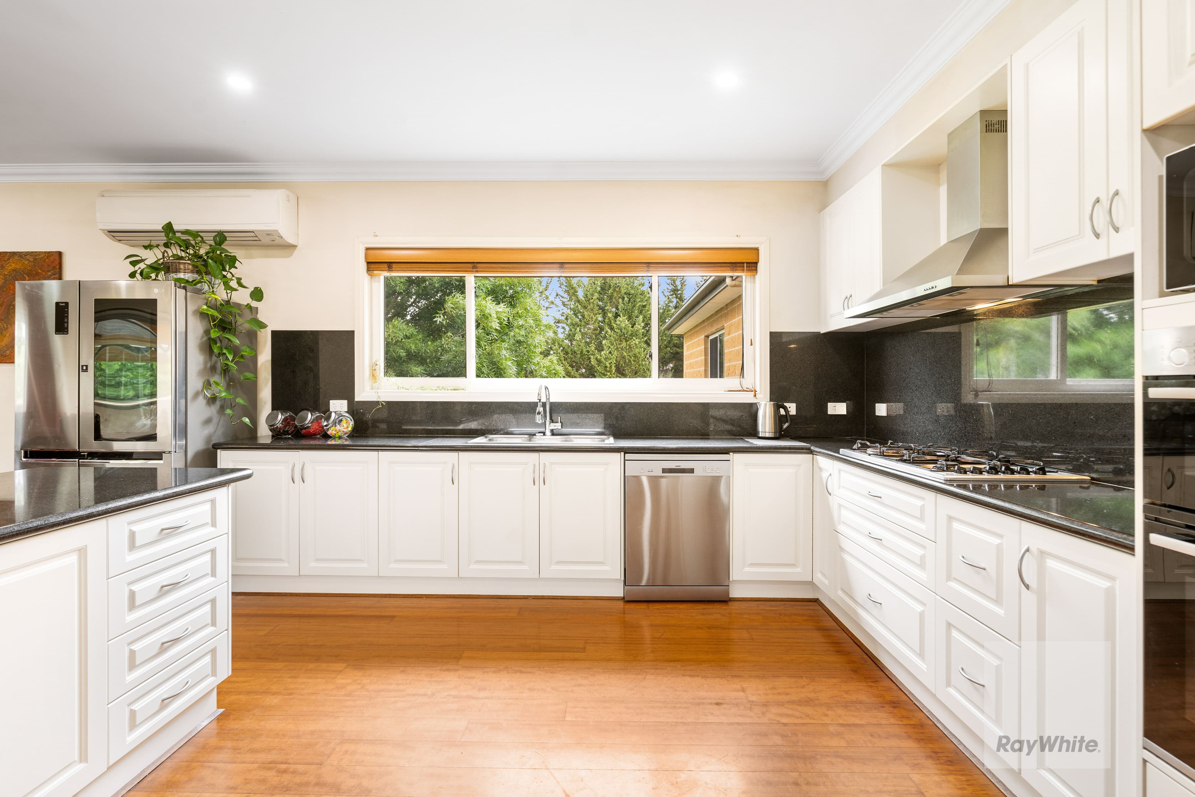 5 Oldbury Avenue, Sunbury VIC 3429, Sunbury - Thumbnail 8