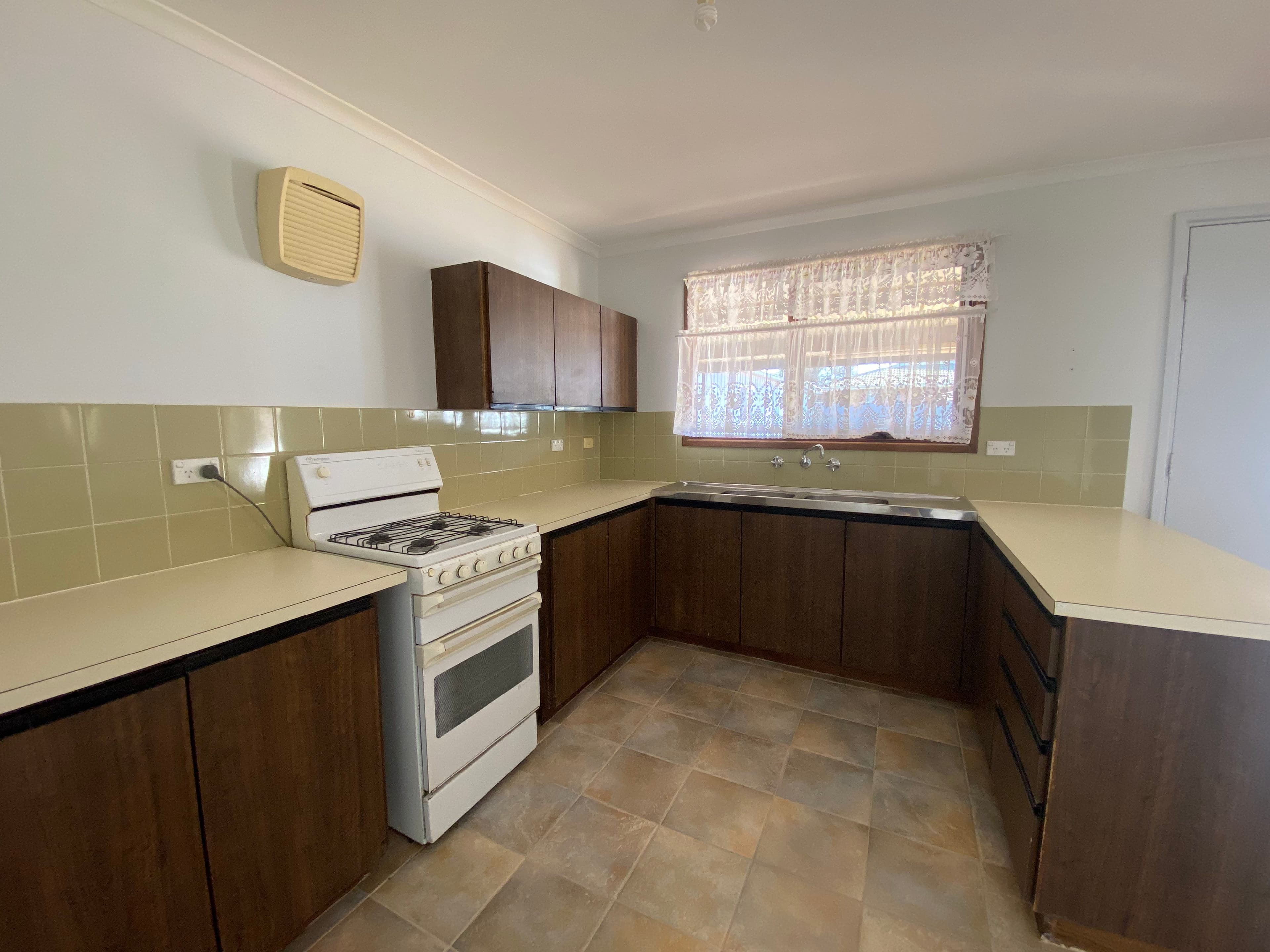 10 Mcintosh Crescent, Port Augusta West SA 5700, Port Augusta West - Thumbnail 5