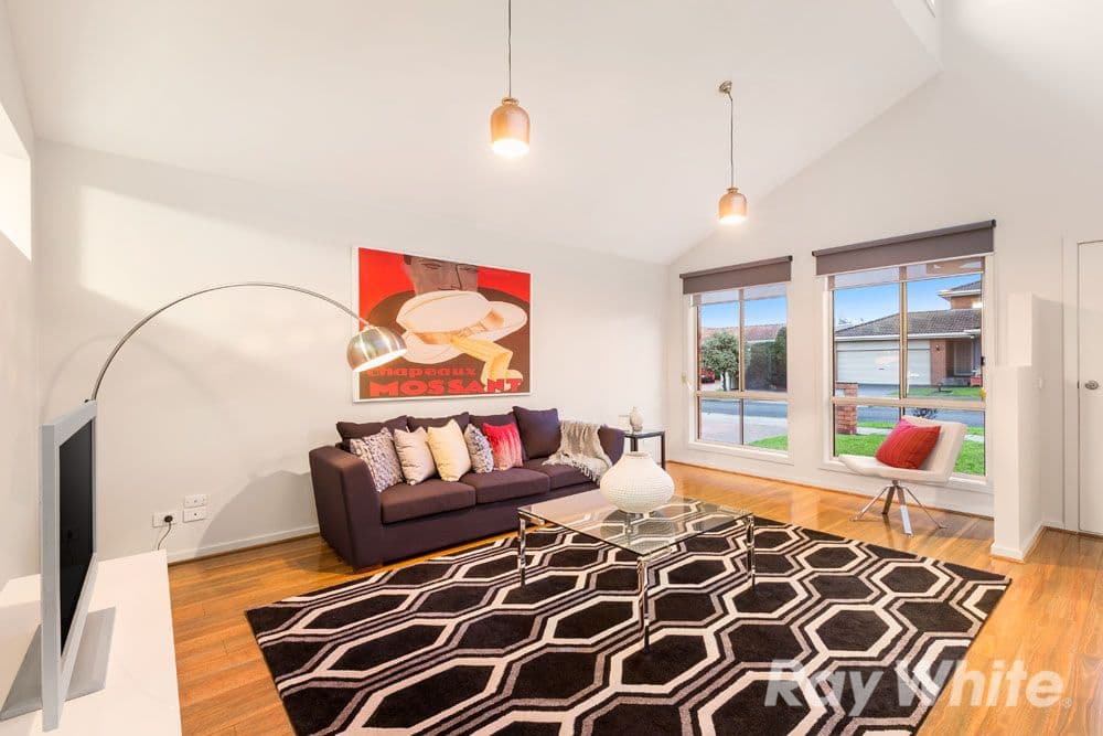 4 Hawthorn Court, Mill Park VIC 3082, Mill Park - Thumbnail 2