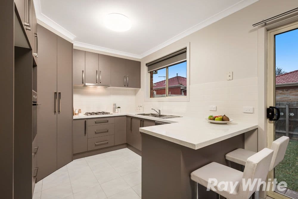 4 Hawthorn Court, Mill Park VIC 3082, Mill Park - Thumbnail 3