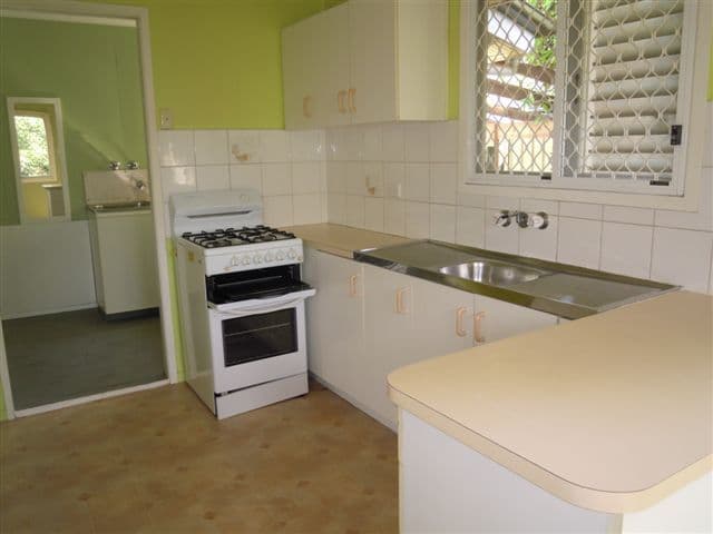 11 Julieanne Street, GAILES QLD 4300, Gailes - Thumbnail 2