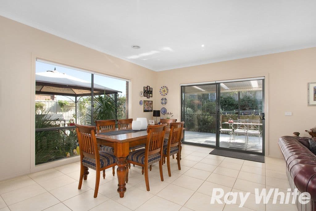 16 Macquarie Circuit, Pakenham VIC 3810, Pakenham - Thumbnail 7