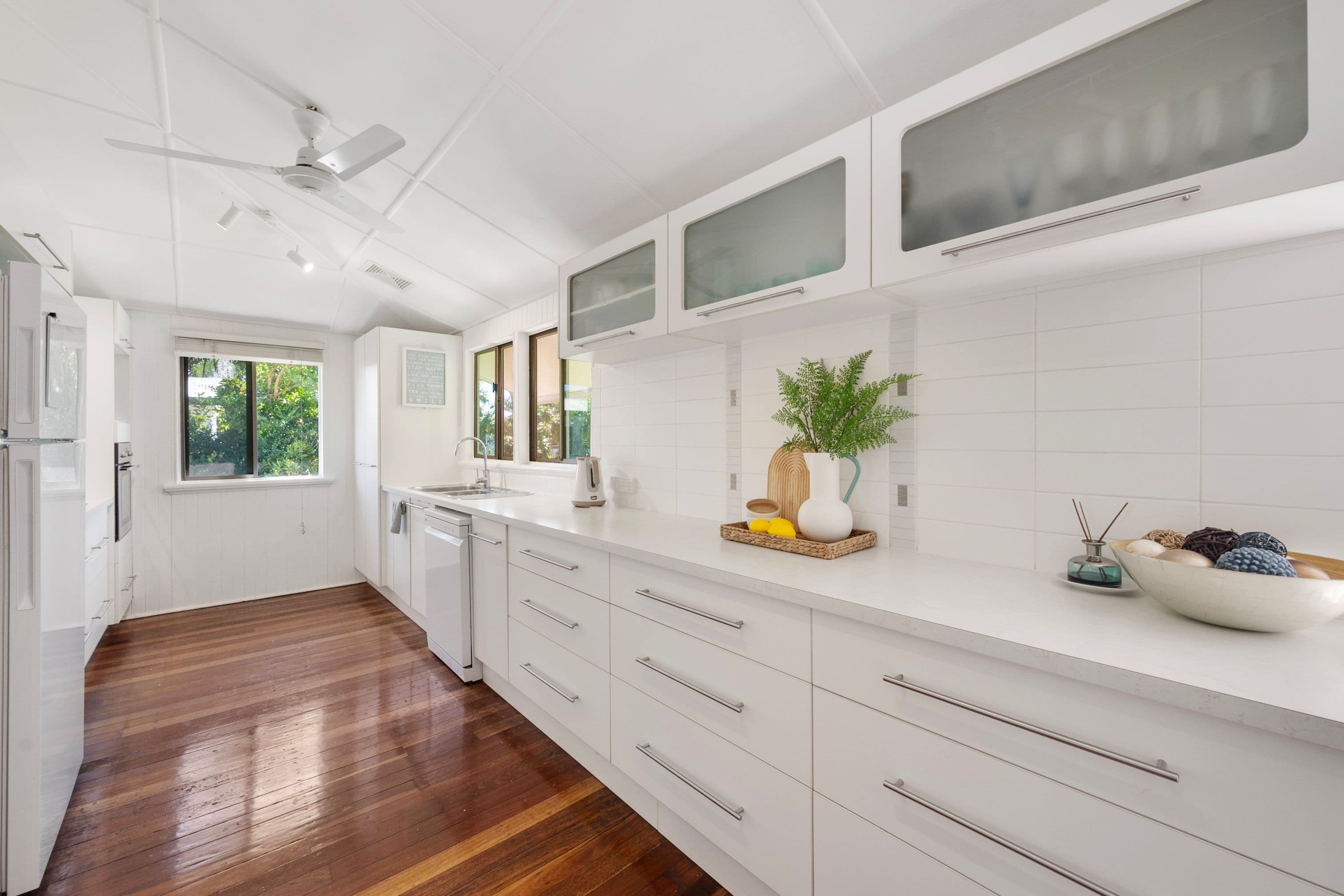 15 Watson Street, Rosslea QLD 4812, Rosslea - Thumbnail 3