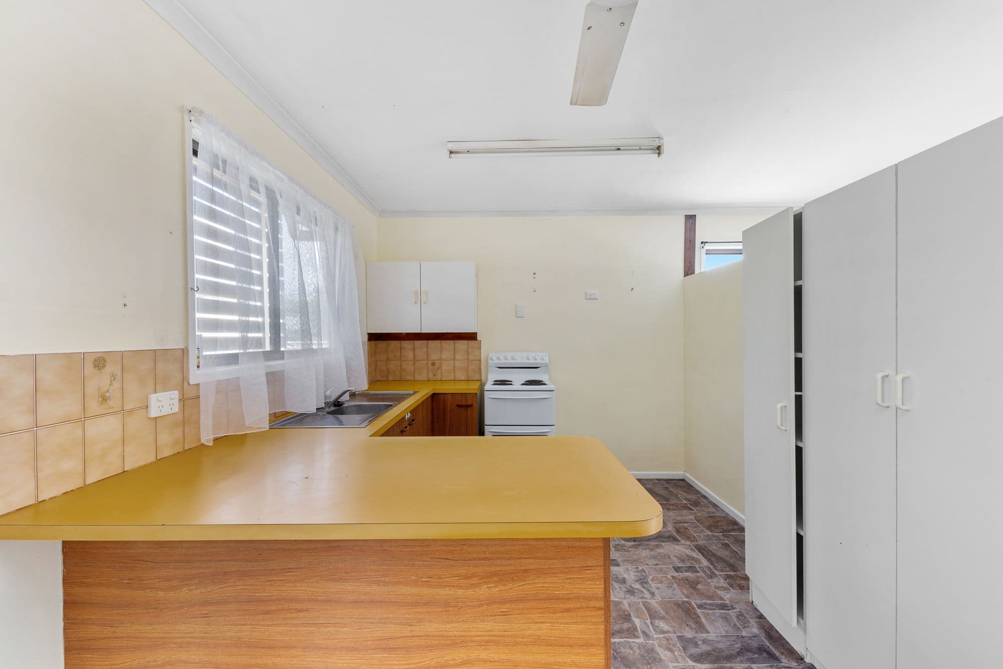 57 Lisa Street, Deception Bay QLD 4508, Deception Bay - Thumbnail 2