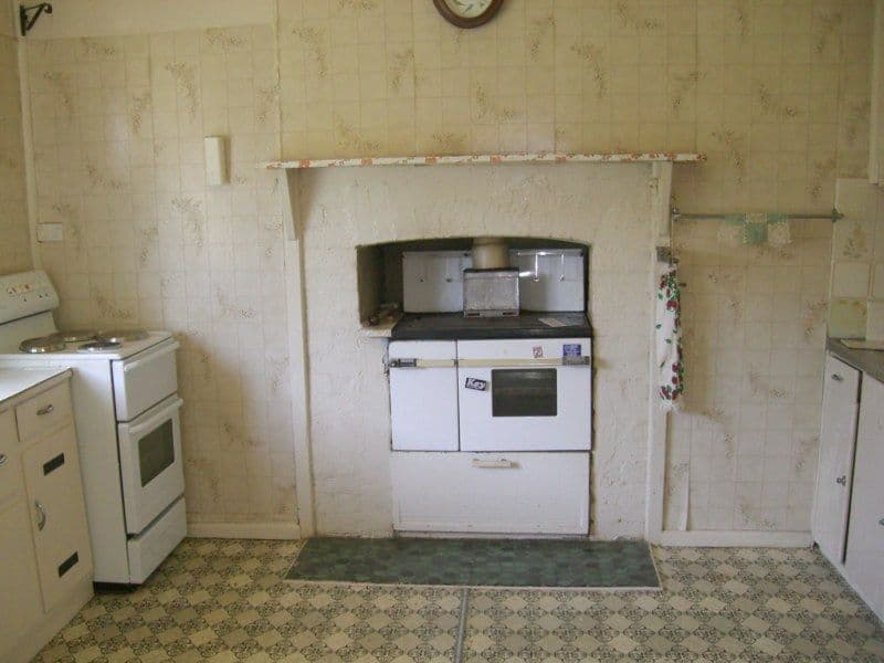 92 Molong Street, CONDOBOLIN NSW 2877, Condobolin - Thumbnail 2