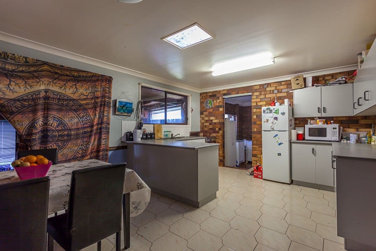 14 Maree Court, CENTENARY HEIGHTS QLD 4350, Centenary Heights - Thumbnail 3