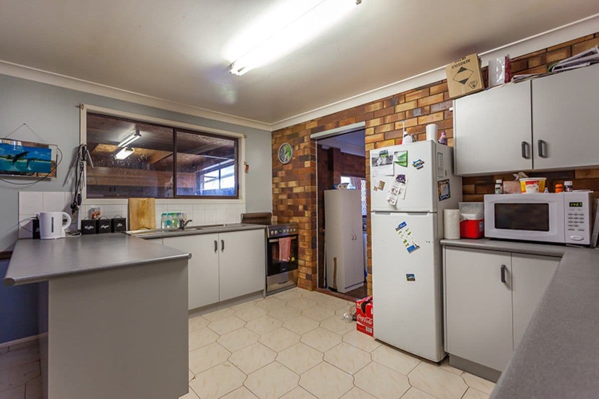 14 Maree Court, CENTENARY HEIGHTS QLD 4350, Centenary Heights - Thumbnail 4
