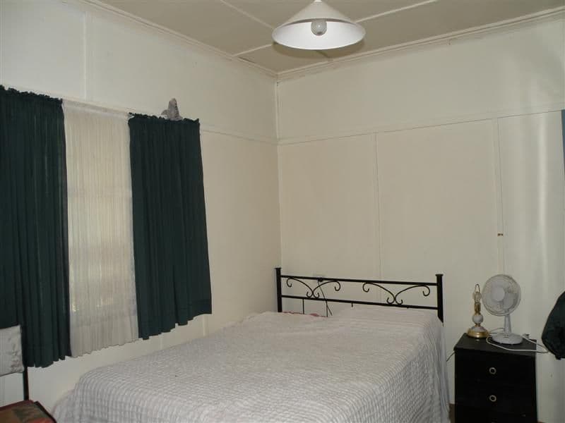 11 Bourke Street, PARK AVENUE QLD 4701, Park Avenue - Thumbnail 3
