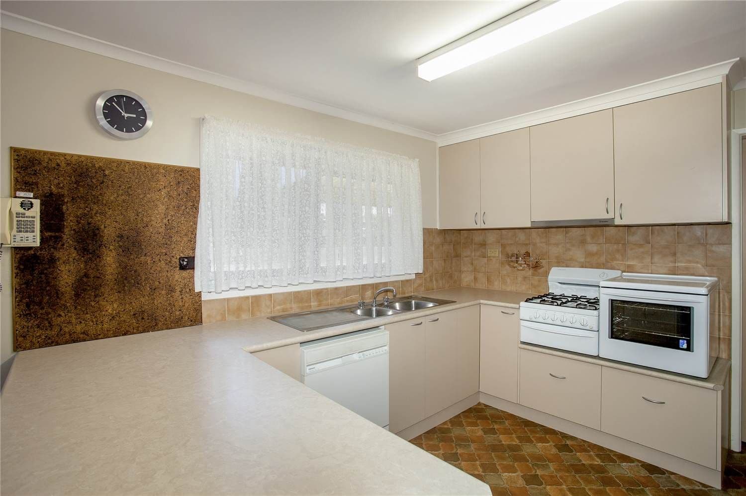 32 Barrands Lane, DRYSDALE VIC 3222, Drysdale - Thumbnail 2
