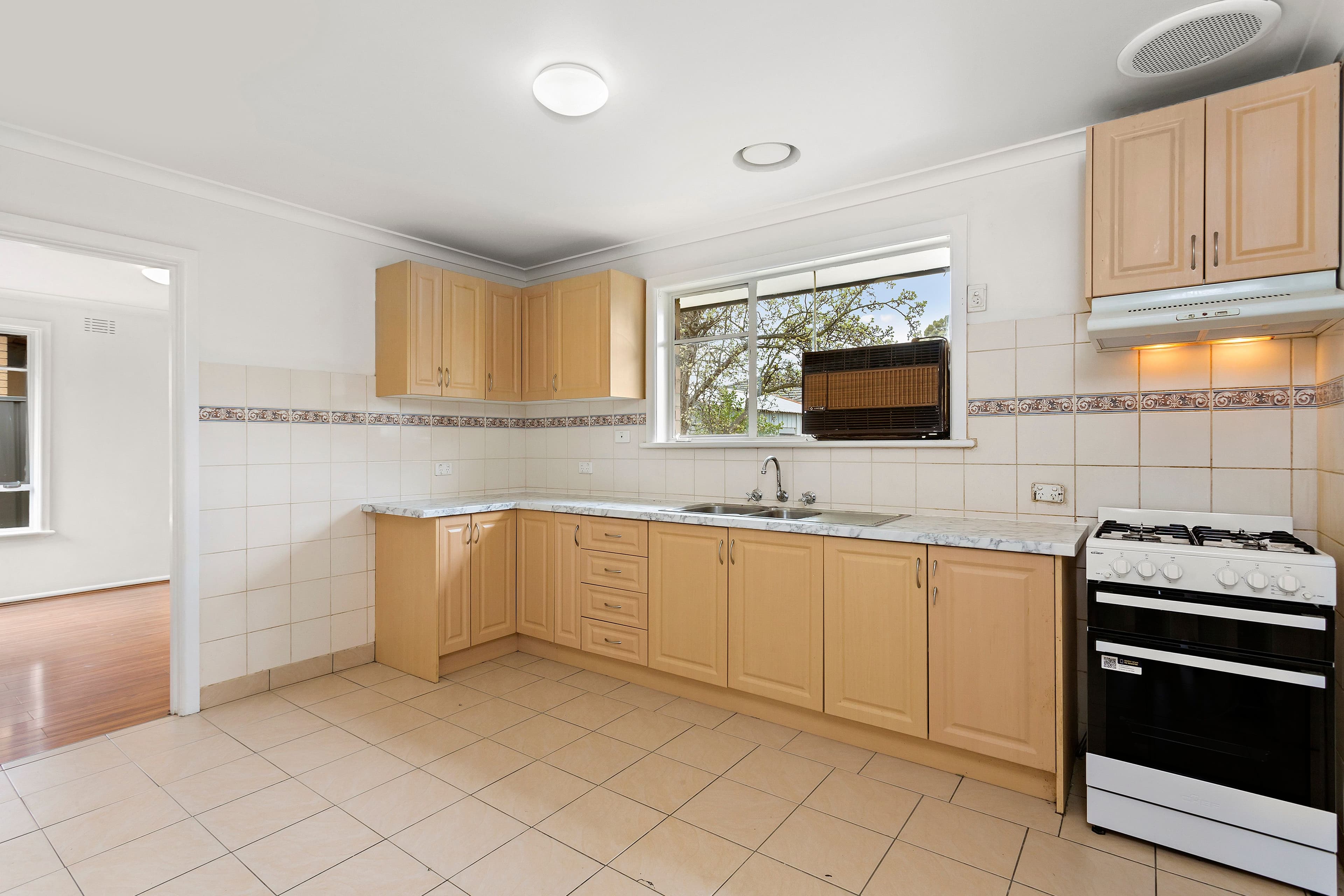 24 Prince Andrew Avenue, Lalor VIC 3075, Lalor - Thumbnail 3