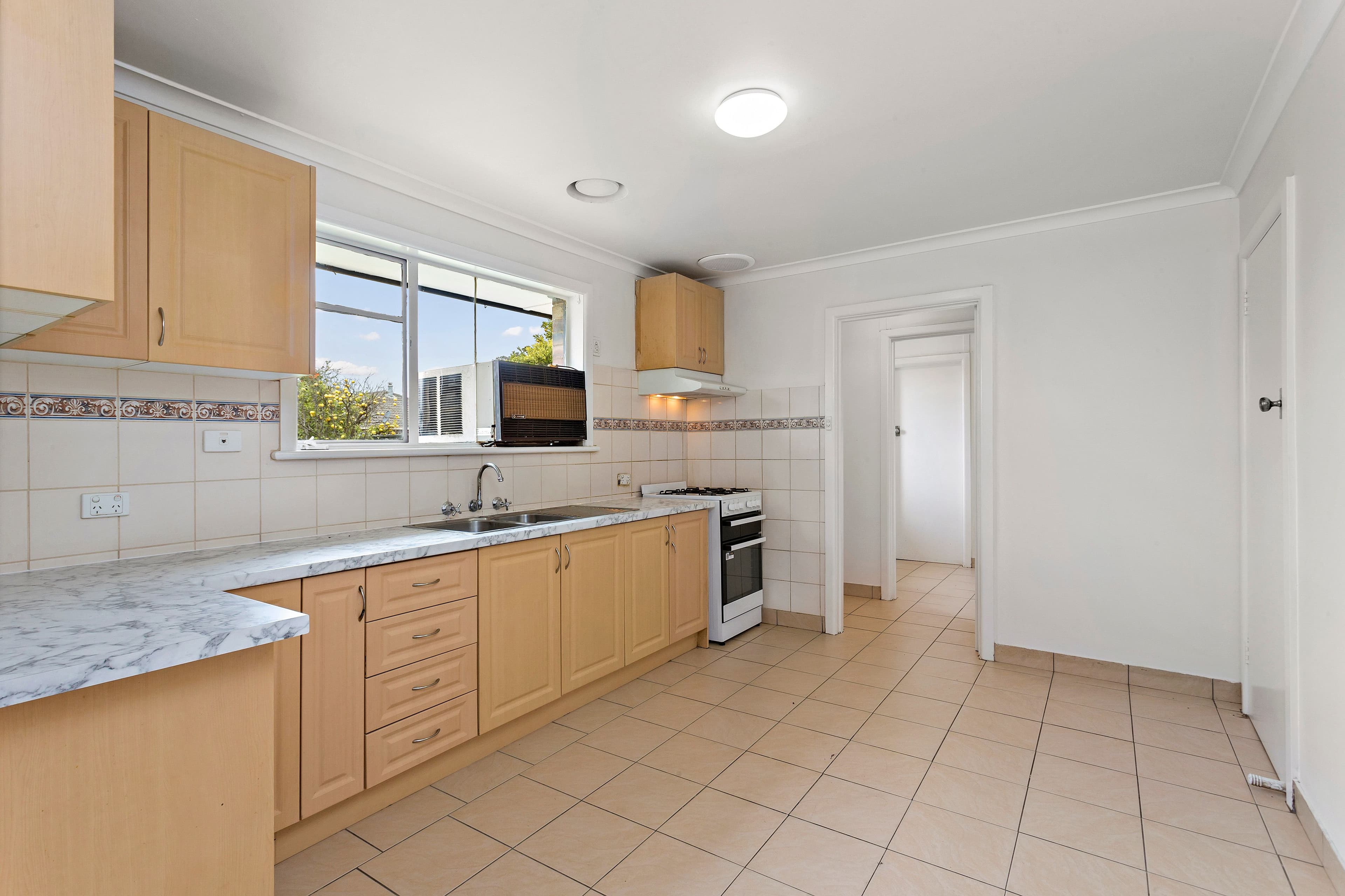 24 Prince Andrew Avenue, Lalor VIC 3075, Lalor - Thumbnail 4