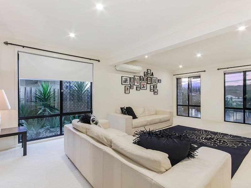 22 Danielle Street, Oxenford QLD 4210, Oxenford - Thumbnail 5