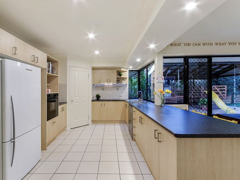 22 Danielle Street, Oxenford QLD 4210, Oxenford - Thumbnail 6