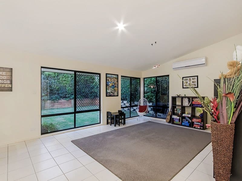 22 Danielle Street, Oxenford QLD 4210, Oxenford - Thumbnail 8