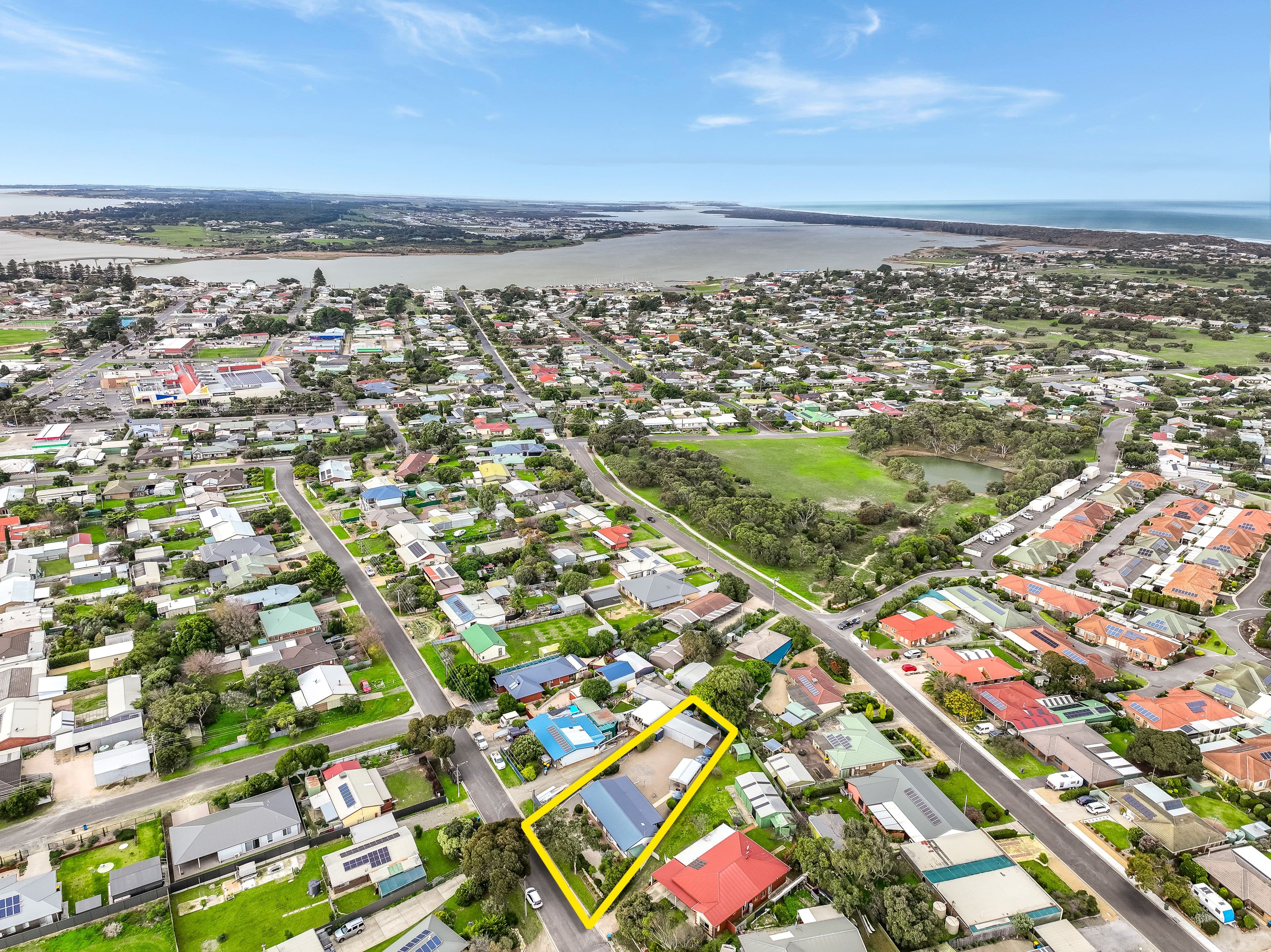 21 Deykin Street, Goolwa Beach SA 5214, Goolwa Beach - Thumbnail 2