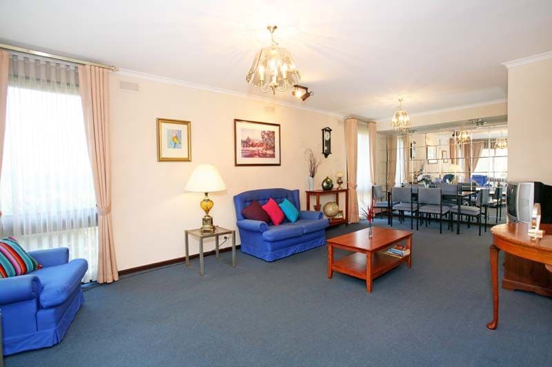 4   Thomas Court, GLEN WAVERLEY VIC 3150, Glen Waverley - Thumbnail 2