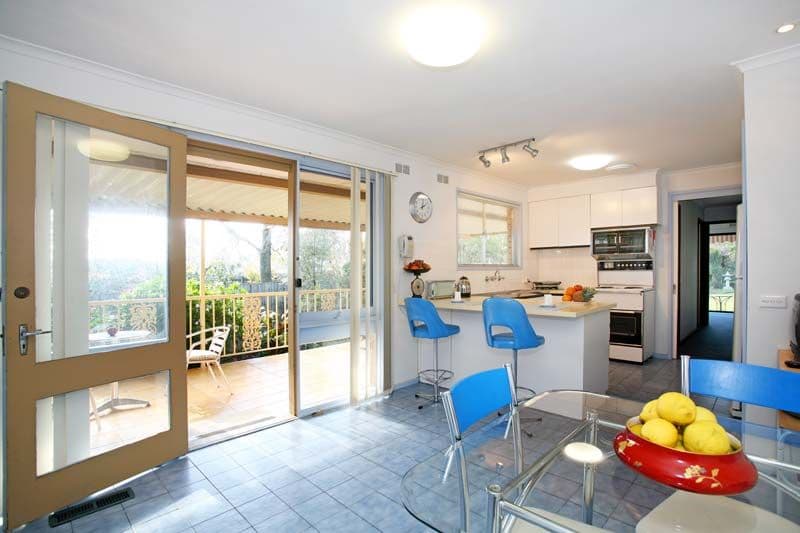 4   Thomas Court, GLEN WAVERLEY VIC 3150, Glen Waverley - Thumbnail 3