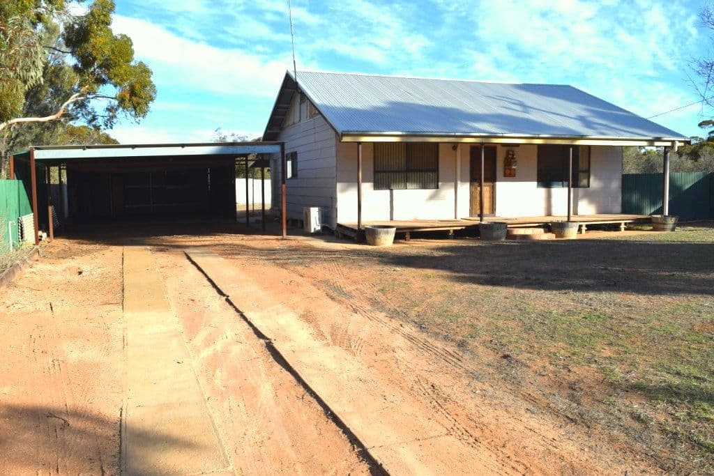 43 King Street, Werrimull VIC 3496, Werrimull - Image 1