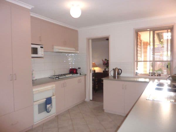 11 Streeton Court, SKYE VIC 3977, Skye - Thumbnail 2