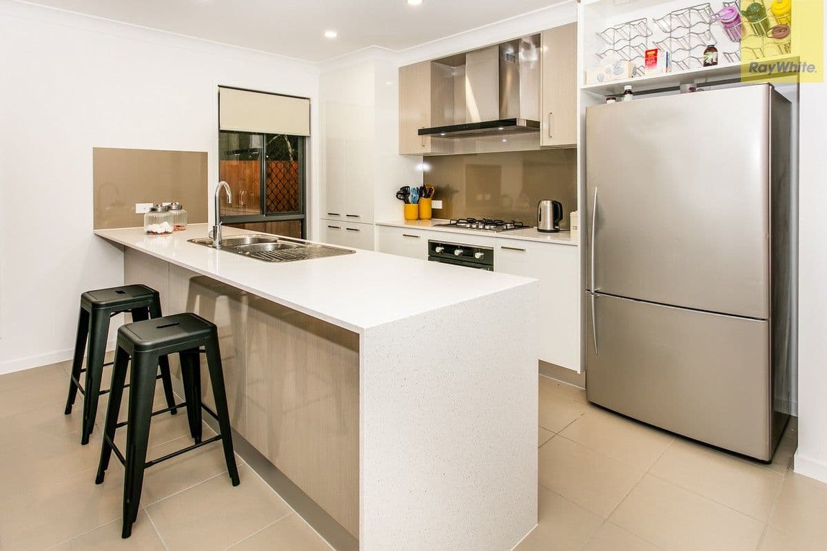 18 Mount Cooroora Street, PARK RIDGE QLD 4125, Park Ridge - Thumbnail 5