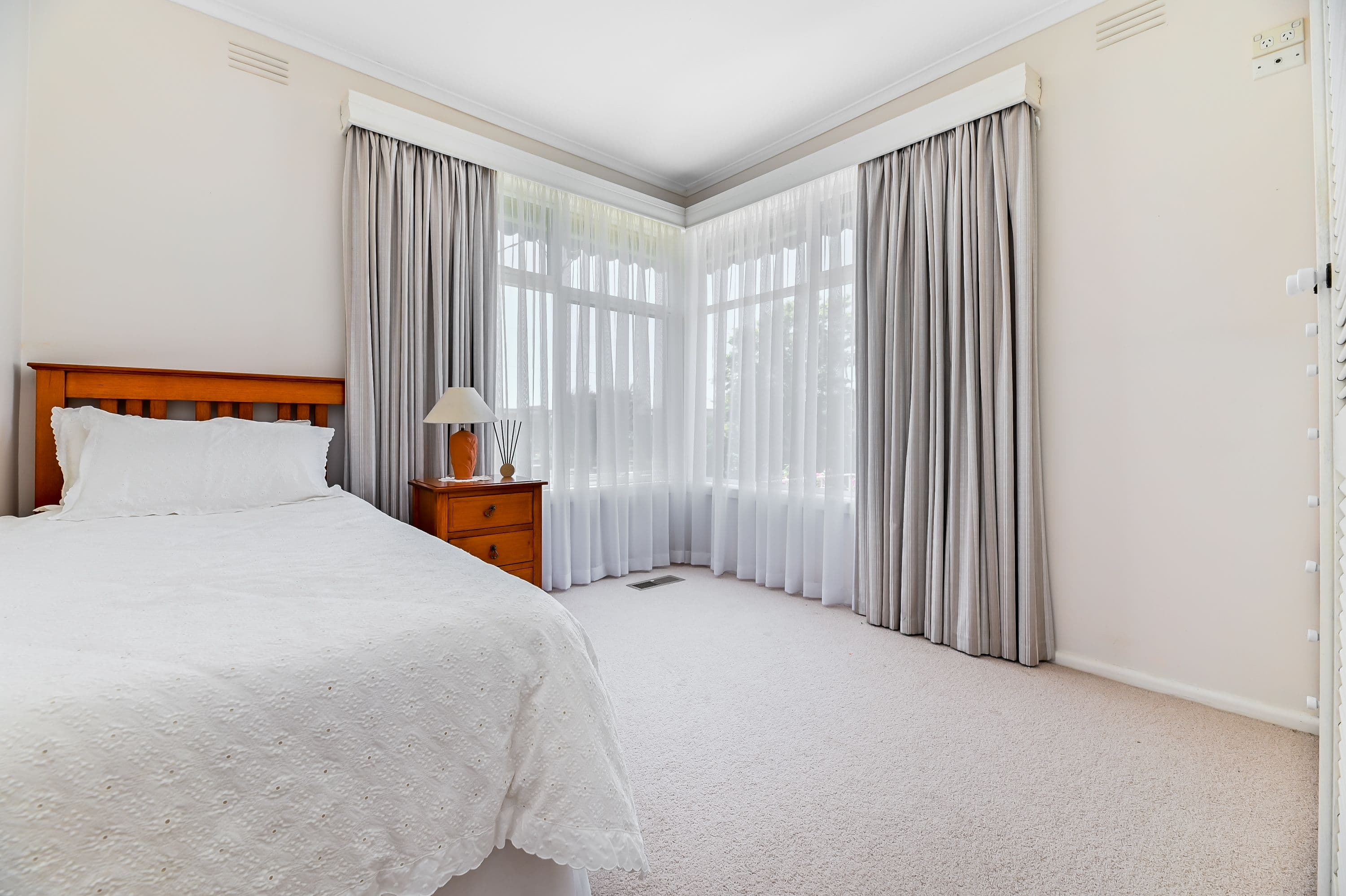 20 Wave Avenue, Mount Waverley VIC 3149, Mount Waverley - Thumbnail 4